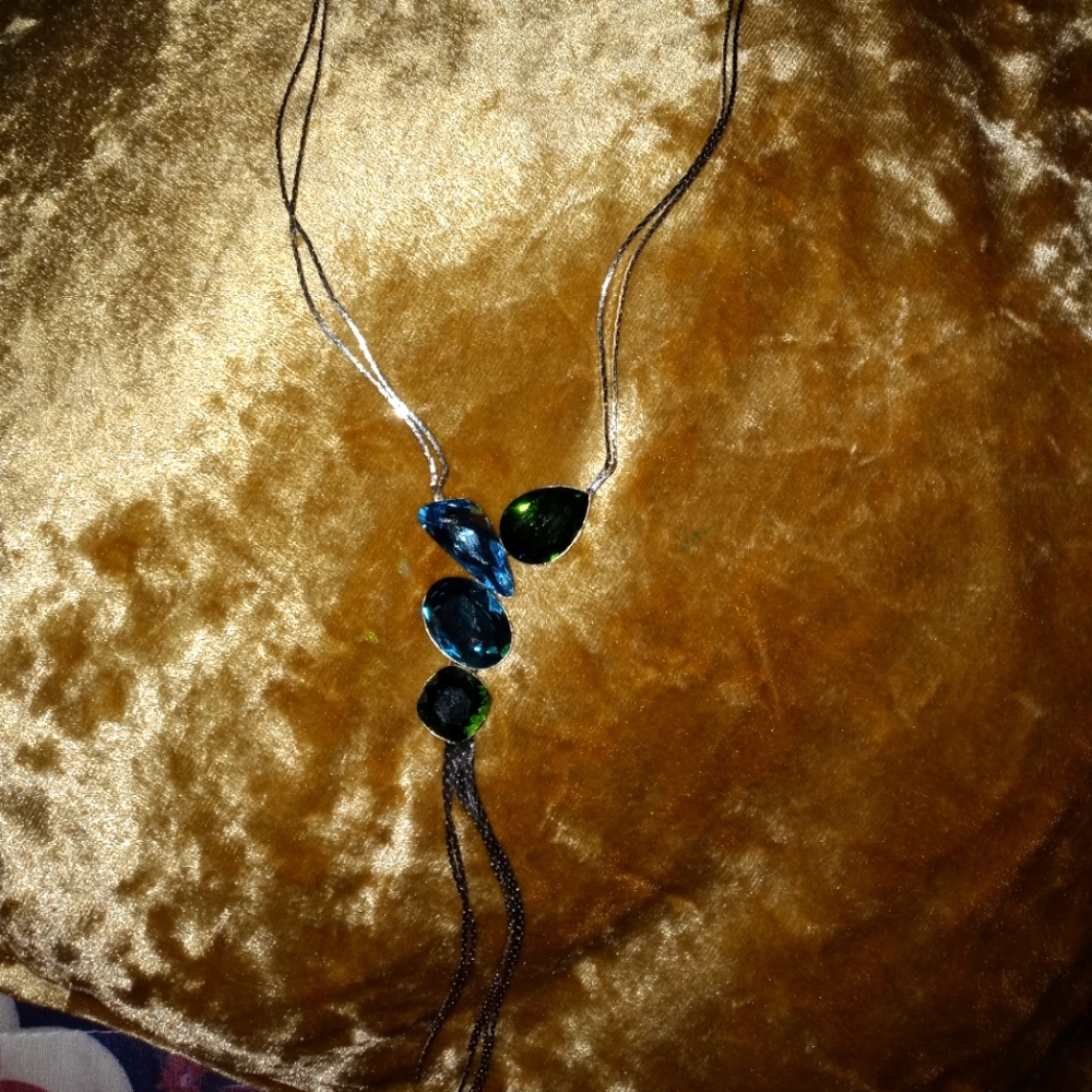 Ladies necklace